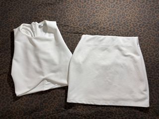 Conjunto de falda y top blanco de Zara