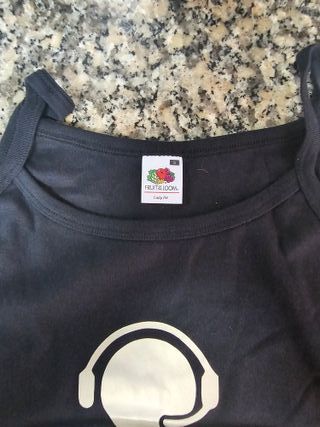 Camiseta Gamer con Auriculares y Mando