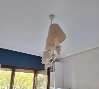 Juego de lámparas beige y blanco