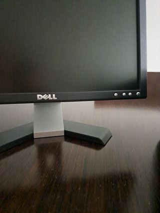 Monitor Dell y Impresora Canon Negra
