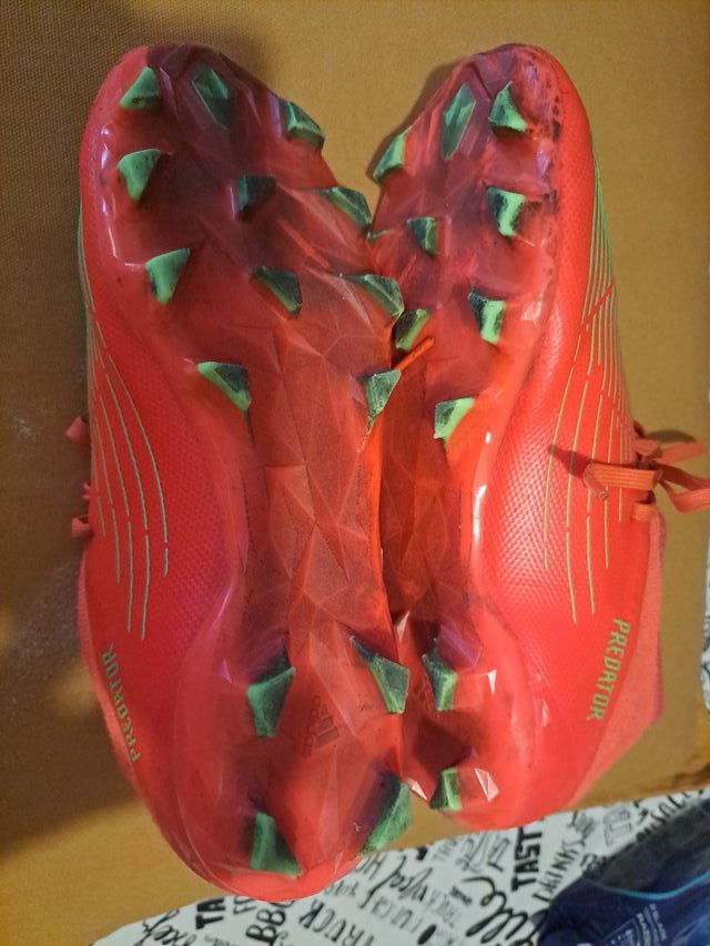 Botas de fútbol talla 39.5