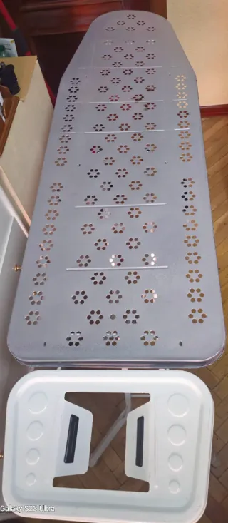 Mesa de planchar metálica