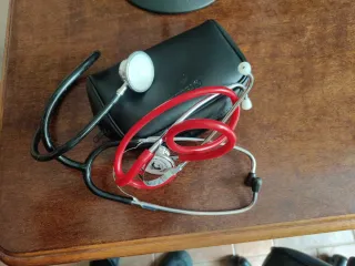 2 Fonendoscopios Médicos Negro y Rojo