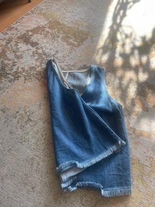 Top vaquero desgastado.Apenas Uso 