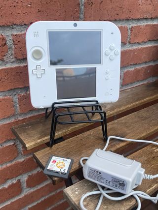 Nintendo 2DS Blanca y Roja