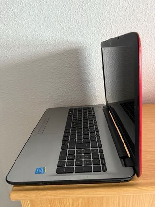 Portátil HP i7 16GB RAM 15.6''  750GB SSD 