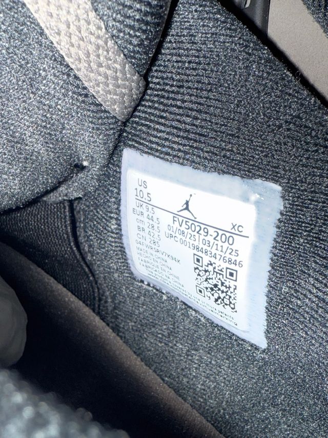 Air Jordan 4 Retro Cave Stone