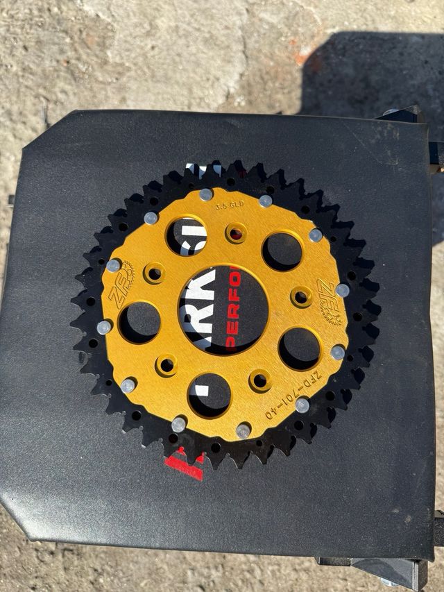 Corona ZF Sprockets Gold 40 denti