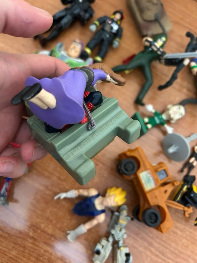 Lote figuras variado y vehículos