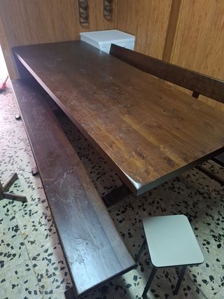 Mesa madera maciza rústica + 2 bancos