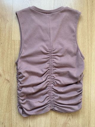 Top de hombreras Zara con fruncidos 