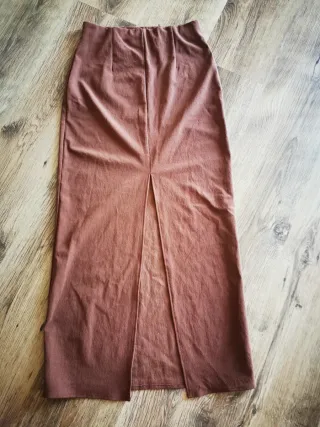 Falda larga marrón Zara