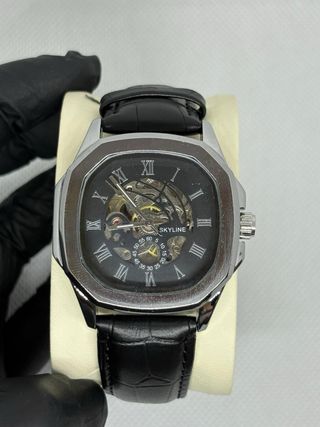 Reloj Skyline Esqueleto Negro y Plateado