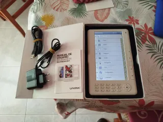 eReader multimediale Unotec EB71 + caricabatterie