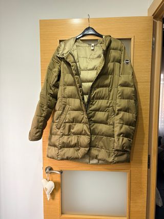 Anorak Colmar Plumas Verde Oliva, talla justo