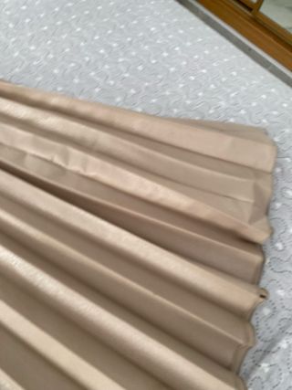 Vestido Stradivarius Beige Plisado
color champagne