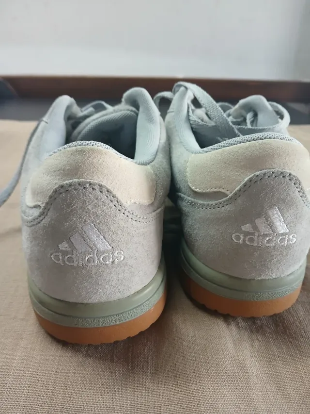 Zapatillas Adidas azul claro