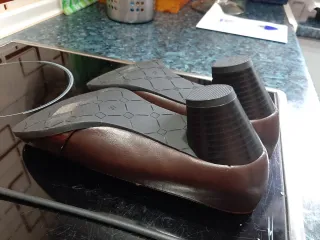 Zapatos HURLUN Talla 37 Marrón Dorado, medio tacón