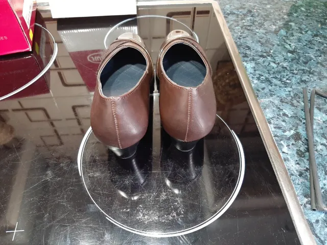 Zapatos HURLUN Talla 37 Marrón Dorado, medio tacón