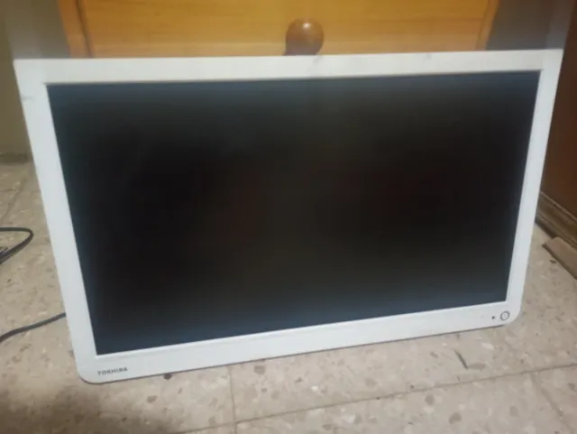 Toshiba TV Blanca 19"