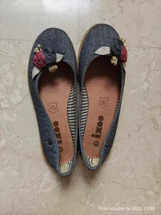Manoletinas azules y rosas talla 38