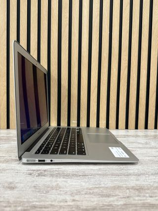 MacBook Air 13" 2017 i5 8gb 128gb SSD