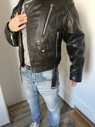 Cazadora de Cuero Biker (Talla S, pero es más M