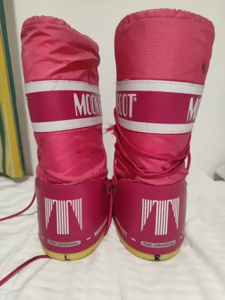 Botas Moon Boot rosas.
Talla 39/41