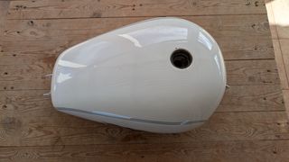 Depósito Harley Davidson XL883C