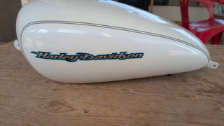 Depósito Harley Davidson XL883C