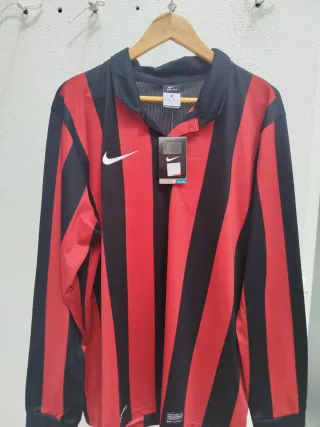 Camiseta Nike Rayas Roja y Negra Talla XL