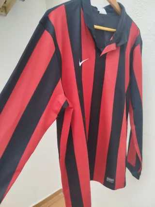 Camiseta Nike Rayas Roja y Negra Talla XL