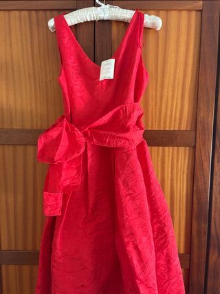 Vestido fiesta con etiqueta de El Corte Inglés 
