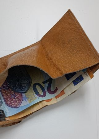 Mini cartera-monedero de cuero
9x6 cm