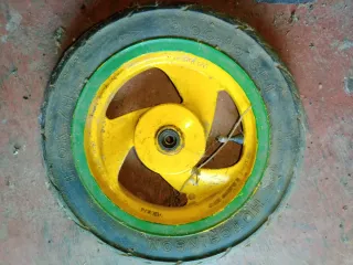 Rueda 3.00-10 GP1 Hutchinson