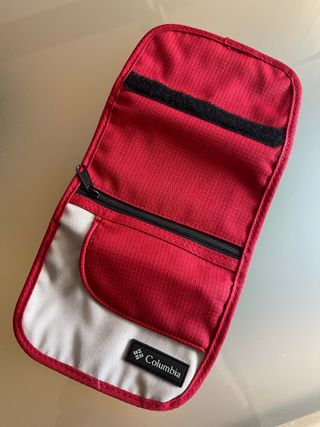Cartera monedero Columbia beige y roja