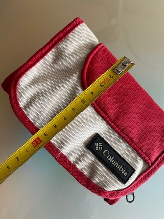 Cartera monedero Columbia beige y roja
