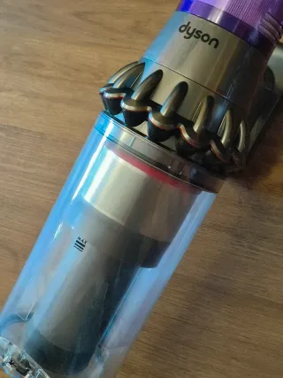Dyson v11 Torque Drive Extra con todos 
Componente