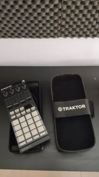 Controlador Traktor Kontrol F1