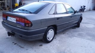 Renault Safrane 1996