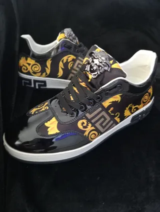 Zapatillas Versace Negro y Dorado
