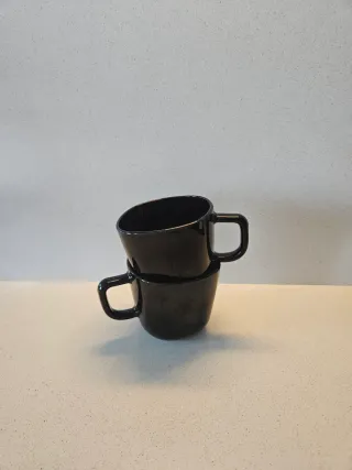 2 tazas negras cerámica