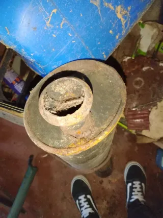 Silenciador de escape para coche