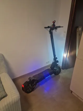 Patinete Eléctrico con Luces LED