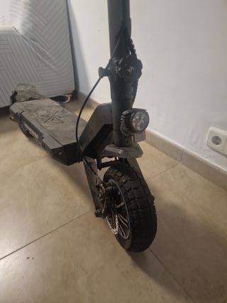 Patinete Eléctrico con Luces LED