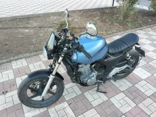 Honda CB500 Café Racer Azul