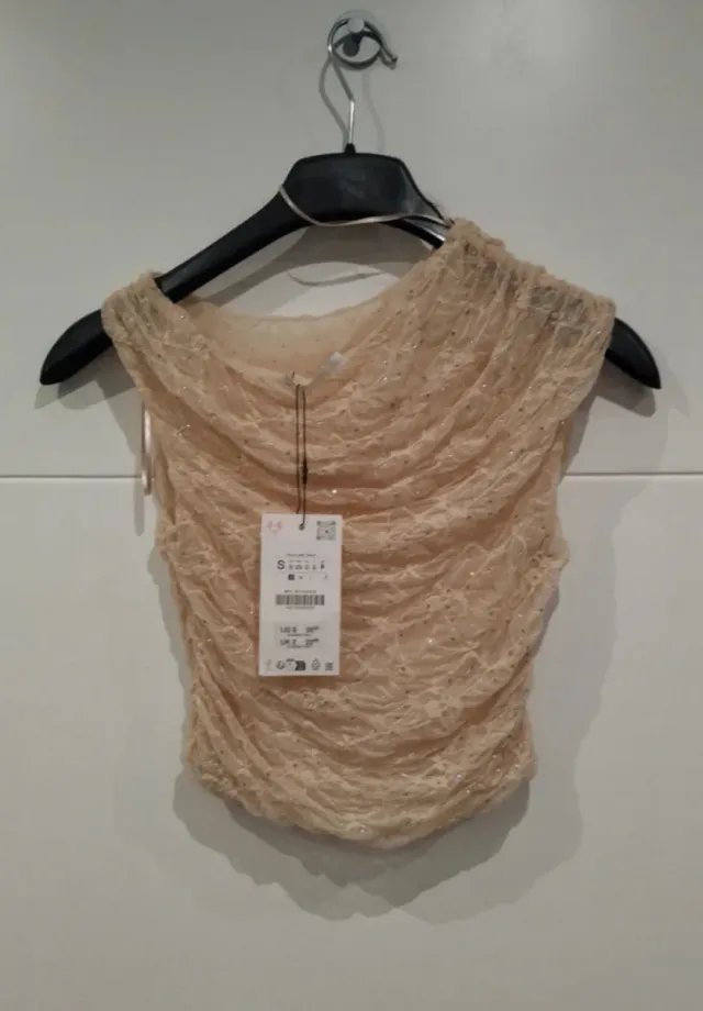 Top Zara brillos beige