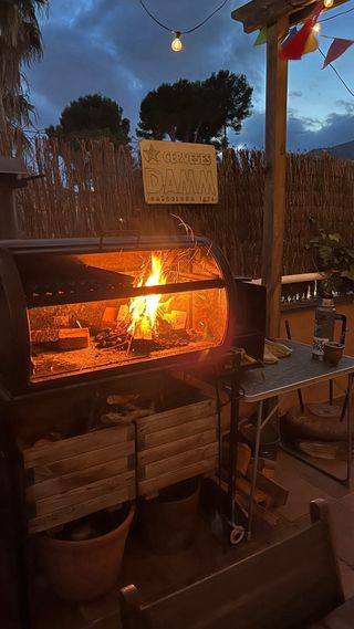 Barbacoa Parrilla con Brasero leña y carbón. 