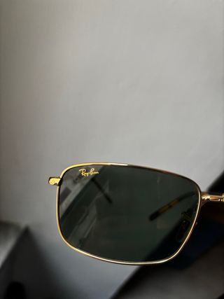 Ray-Ban 3717 Occhiali da Sole Oro Lenti Verdi