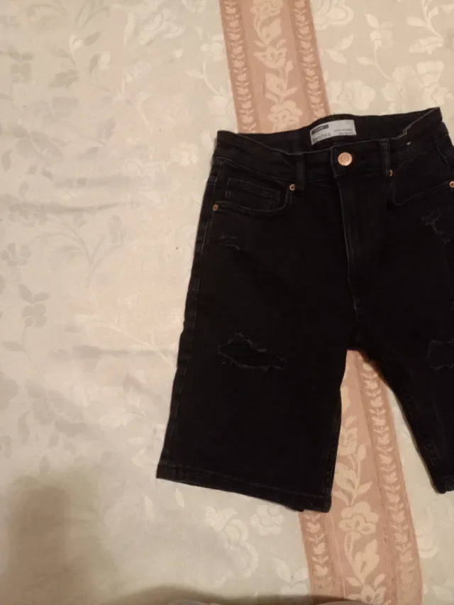 Pantalón corto negro